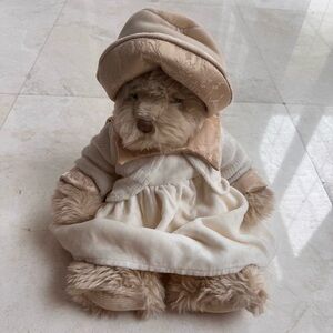 Russ Clara The Bear Beige and Cream Teddy Bear with Hat